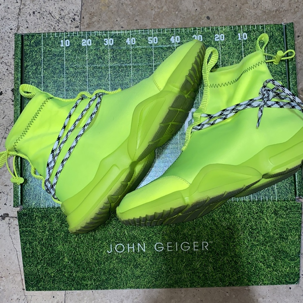 002 by John Geiger Volt/Hyper- green/black